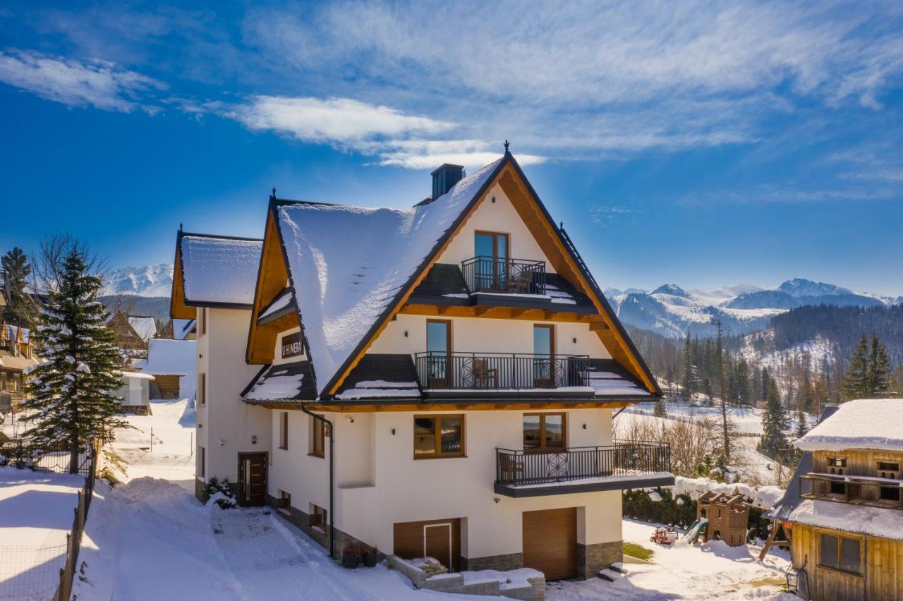 One-Bedroom Apartment Balcony Mountain View